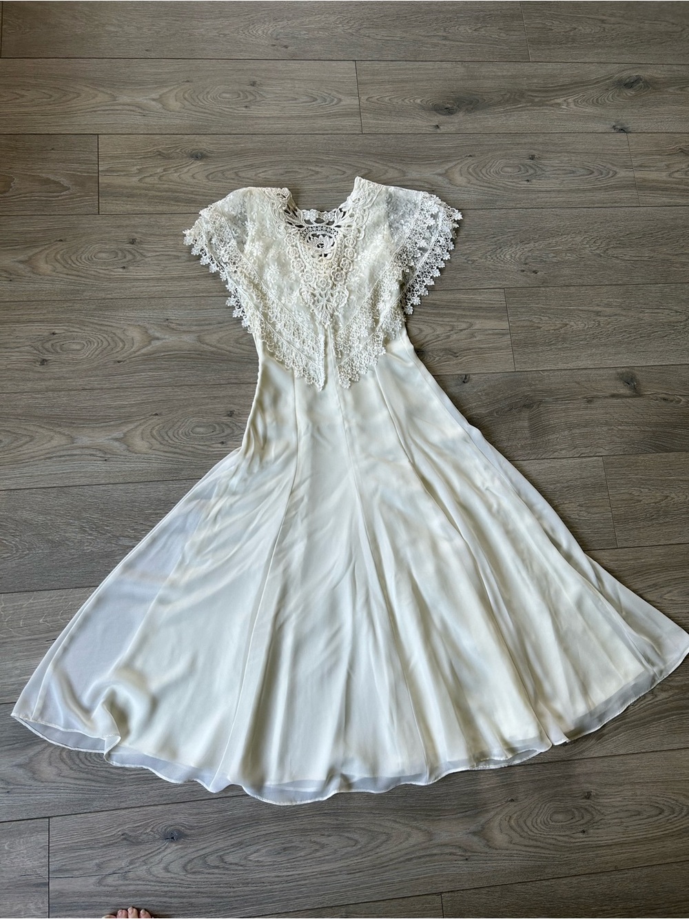 Vintage Jessica McClintock 1980s Cottagecore Lace & Rosette Detail Dress Sz 3/4 - Picture 4 of 10